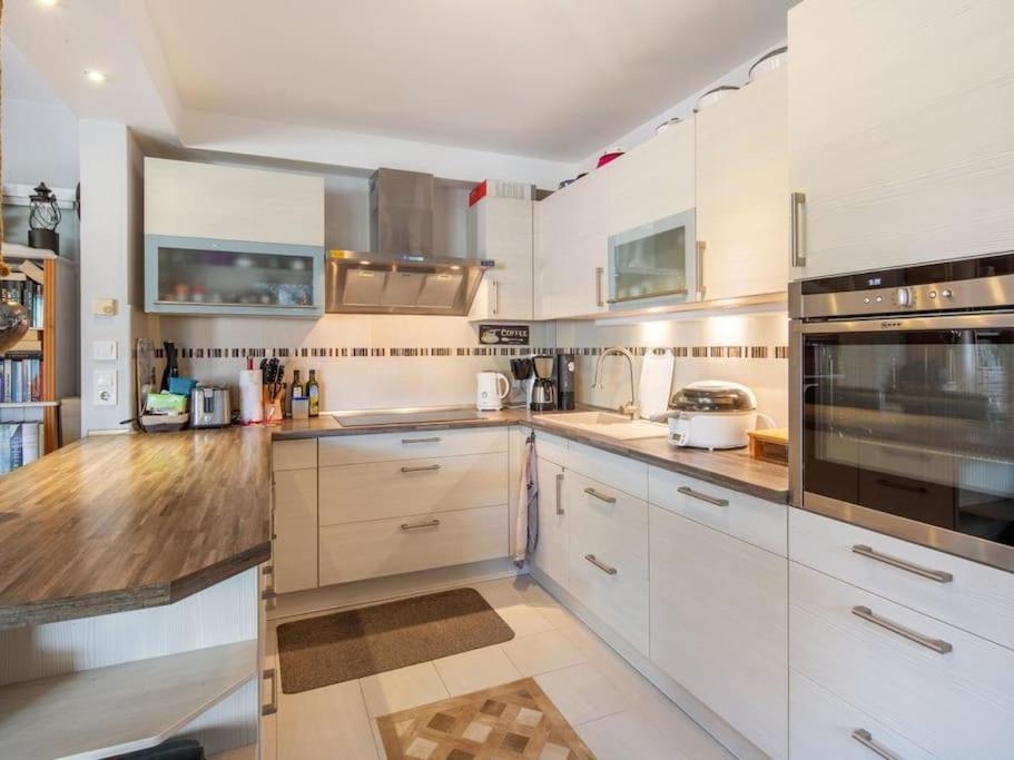 Grosse Wohnkueche, Terrasse, Schlafzimmer Am Steinhuder Meer, Wlan, Parkplatz, Fussbodenheizung, 70Qm Wunstorf Buitenkant foto