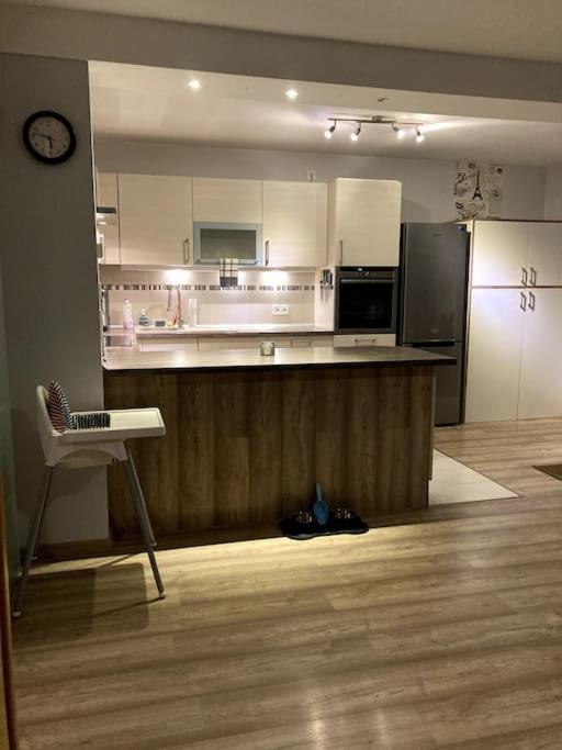 Grosse Wohnkueche, Terrasse, Schlafzimmer Am Steinhuder Meer, Wlan, Parkplatz, Fussbodenheizung, 70Qm Wunstorf Buitenkant foto