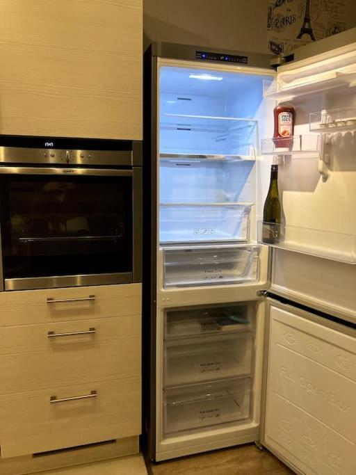 Grosse Wohnkueche, Terrasse, Schlafzimmer Am Steinhuder Meer, Wlan, Parkplatz, Fussbodenheizung, 70Qm Wunstorf Buitenkant foto