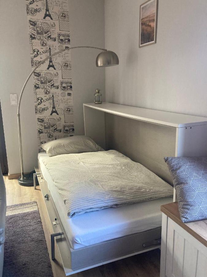 Grosse Wohnkueche, Terrasse, Schlafzimmer Am Steinhuder Meer, Wlan, Parkplatz, Fussbodenheizung, 70Qm Wunstorf Buitenkant foto