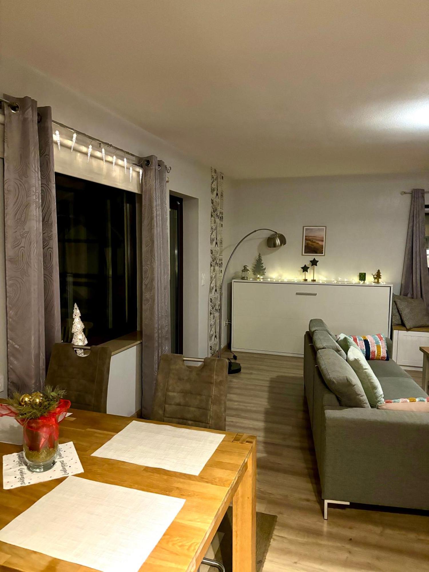 Grosse Wohnkueche, Terrasse, Schlafzimmer Am Steinhuder Meer, Wlan, Parkplatz, Fussbodenheizung, 70Qm Wunstorf Buitenkant foto